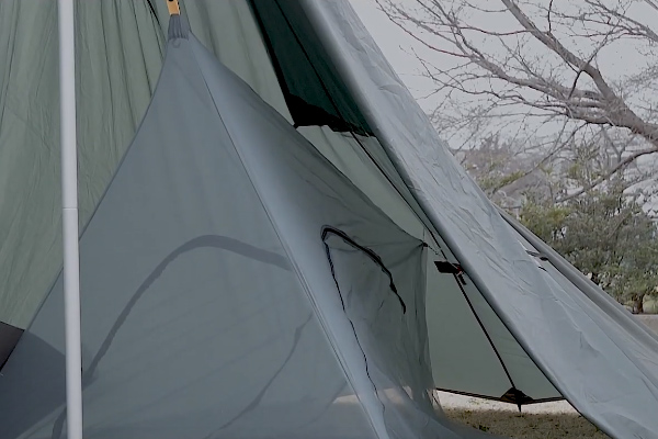 DDタープに蚊帳テントを装着
